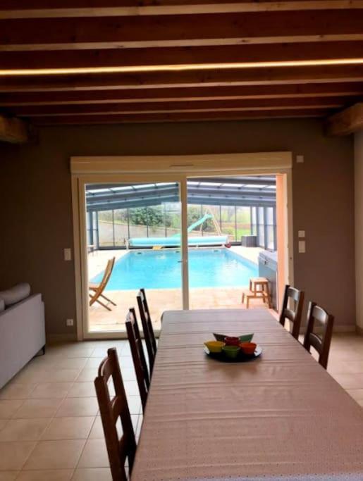 Gite La Bergerie, Piscine Chauffee, Couzon Exterior foto